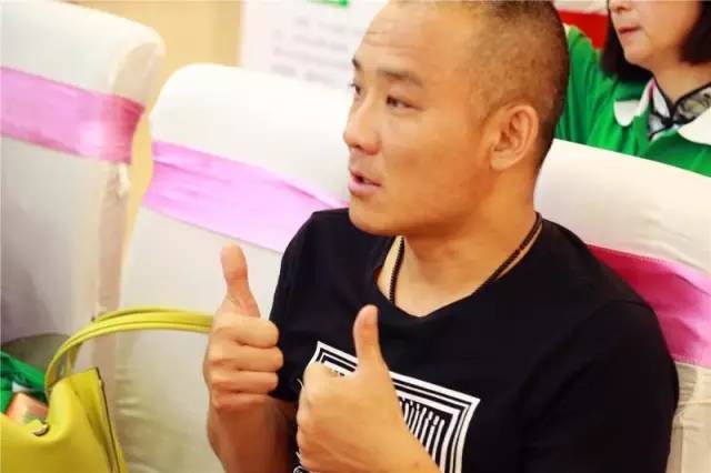 內蒙巴彥淖爾父母走進歐爸課堂學習愛的教育與演講